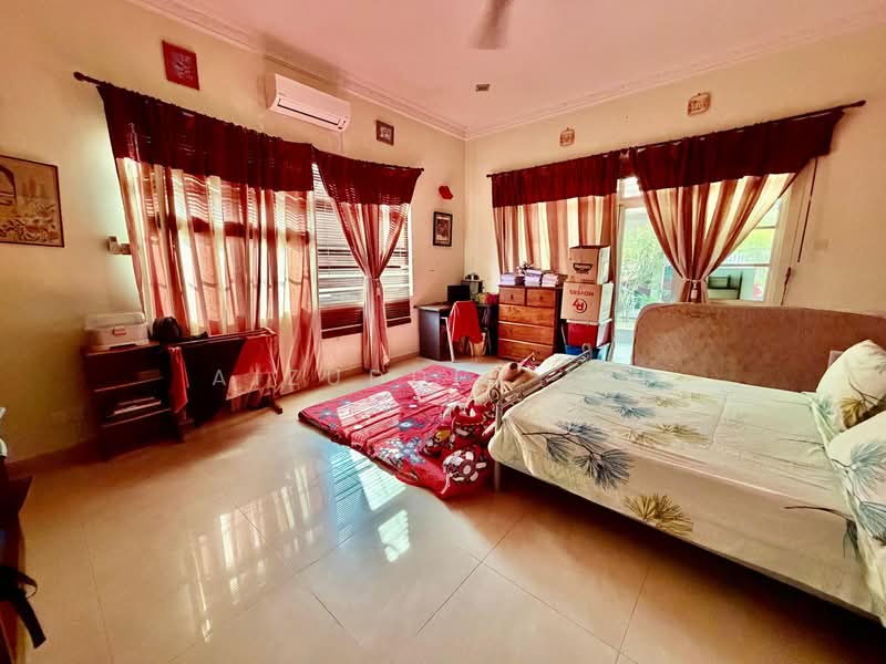 Bungalow for Sale in Country Heights (Kajang) - Aizuddin Ali - Bedroom - PropertyGuru.com.my