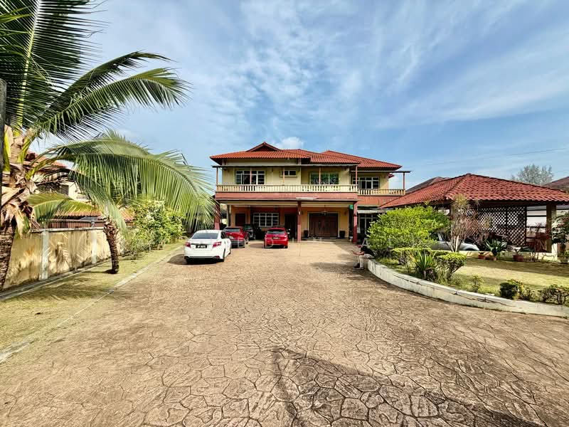 Bungalow for Sale in Country Heights (Kajang) - Aizuddin Ali - PropertyGuru.com.my