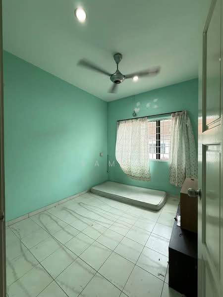 2-storey Terraced House for Sale in Bandar Seri Botani (Simpang Pulai) - Sam . - Bedroom - PropertyGuru.com.my