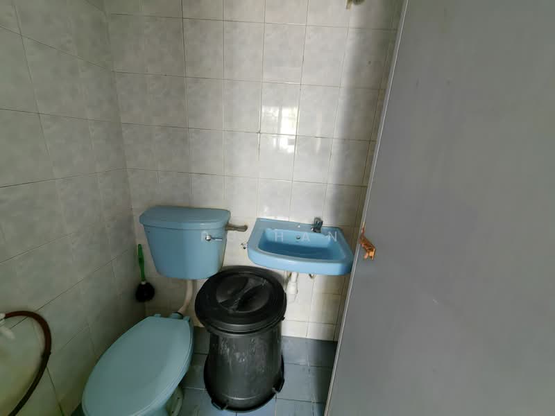 Apartment for Rent at Sri Camellia - PG Han - Bathroom - PropertyGuru.com.my