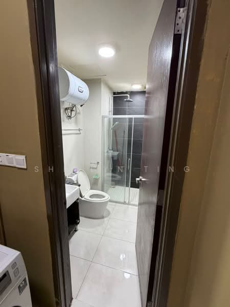 Condominium for Rent at Amberside @ Country Garden Danga Bay - Sherlyn Ting - Bathroom - PropertyGuru.com.my