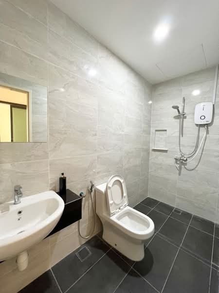 Condominium for Sale at SKS Pavillion Residences - Xin Yi - Bathroom - PropertyGuru.com.my