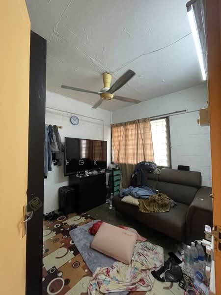 Flat for Sale at Jinjang Selatan - pegky yap - Living Room - PropertyGuru.com.my