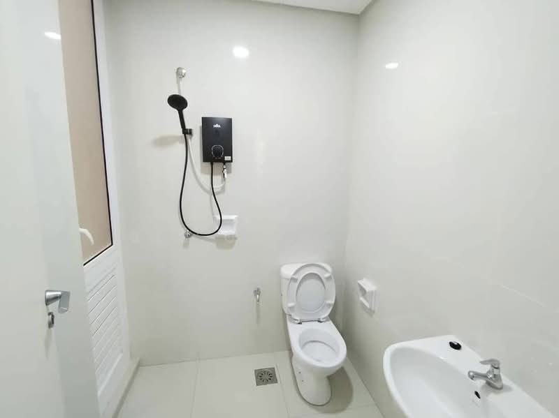 Terraced House for Rent in Johor Bahru (Johor) - Bee Chin Ang - Bathroom - PropertyGuru.com.my