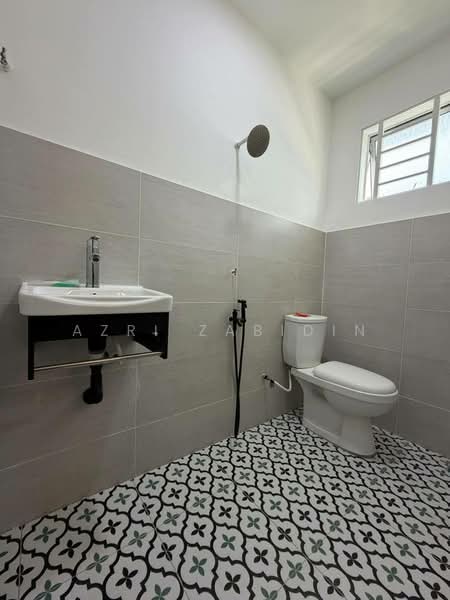 Terraced House for Sale in Klang (Selangor) - Azri Zabidin - Bathroom - PropertyGuru.com.my