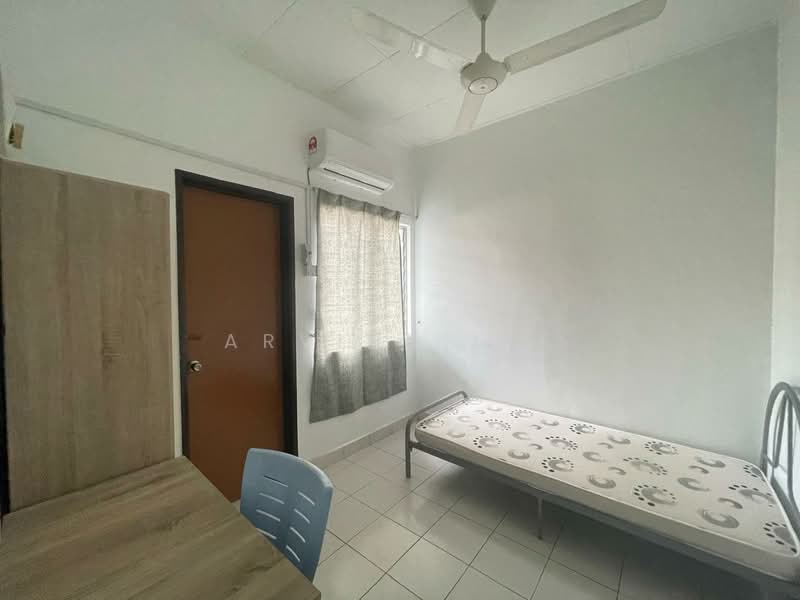 Terraced House for Sale in Bandar Puteri Klang (Klang) - Arvind Lee - Bedroom - PropertyGuru.com.my