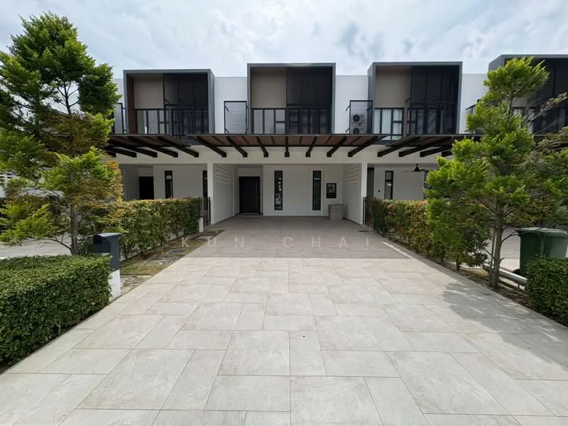 Senibong Cove - Waterway Residences untuk Untuk Dijual - RM 2,300,000, Mac 2026 - Exterior - PropertyGuru.com.my