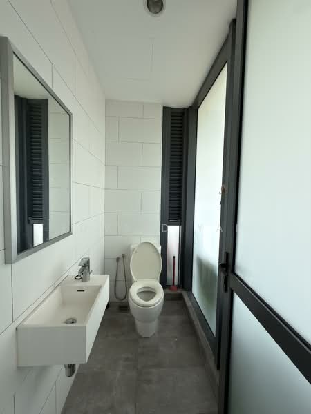 For Rent - Twy Duplex Condos