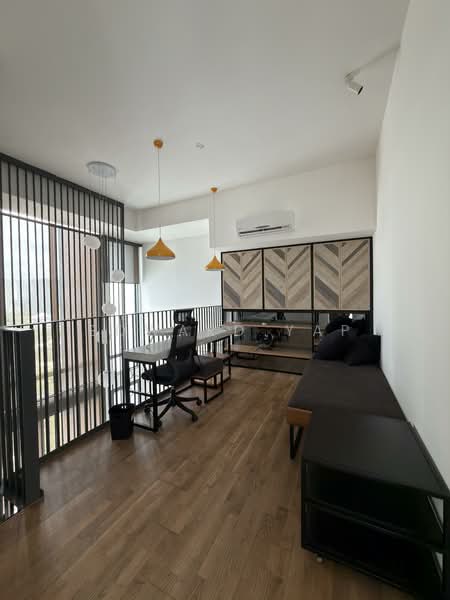 For Rent - Twy Duplex Condos