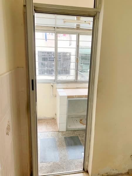 Apartment for Sale at Vista Seri Alam - Yen Ma - Balcony - PropertyGuru.com.my