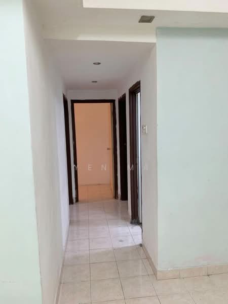 Apartment for Sale at Vista Seri Alam - Yen Ma - Corridor - PropertyGuru.com.my
