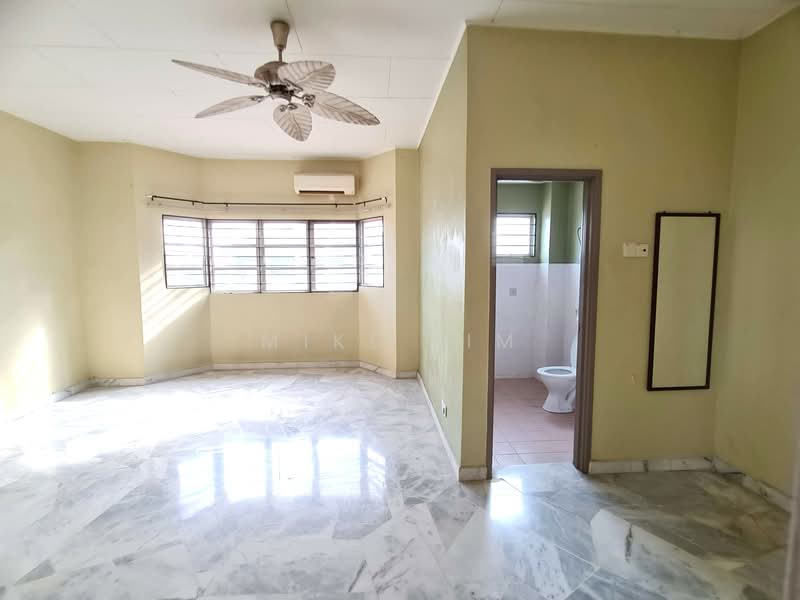 Taman Desa Mewah untuk Untuk Dijual - RM 450,000, Mac 2026 - Living Room - PropertyGuru.com.my