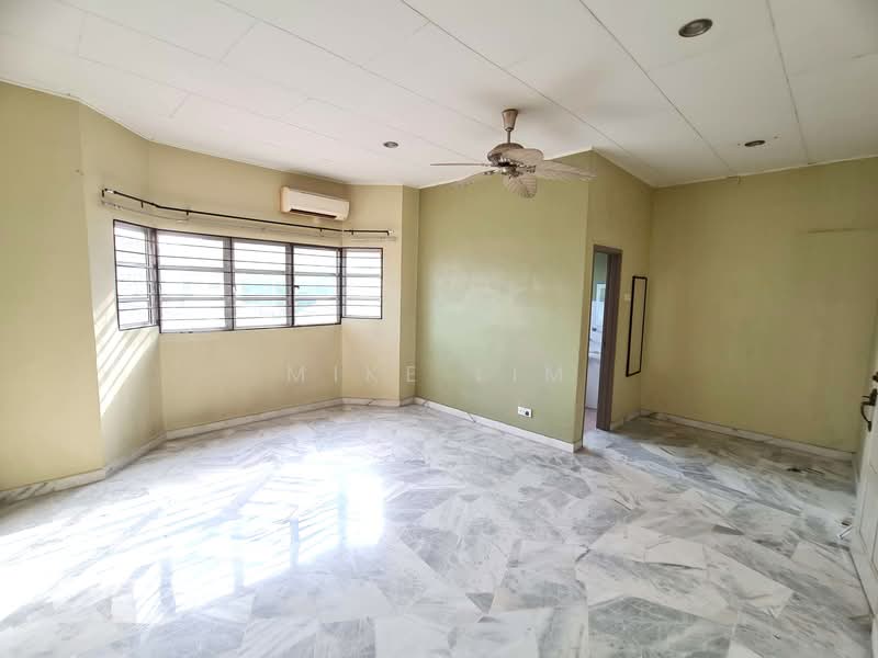 Taman Desa Mewah untuk Untuk Dijual - RM 450,000, Mac 2026 - Living Room - PropertyGuru.com.my