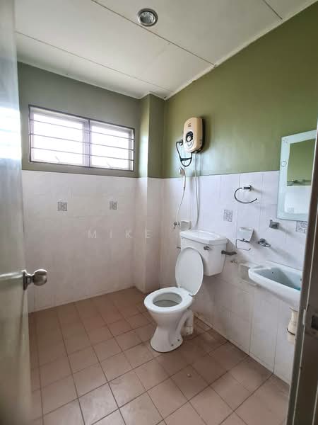 Taman Desa Mewah untuk Untuk Dijual - RM 450,000, Mac 2026 - Bathroom - PropertyGuru.com.my