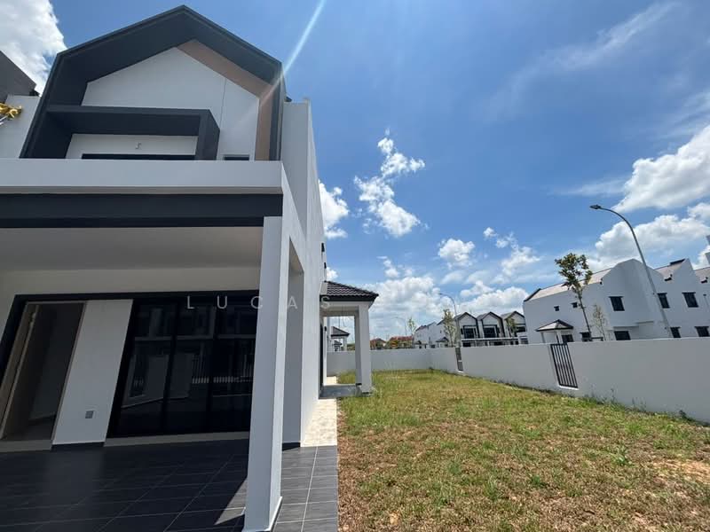 2-storey Terraced House for Sale in Bandar Dato Onn (Tebrau) - Lucas Wong - Exterior - PropertyGuru.com.my