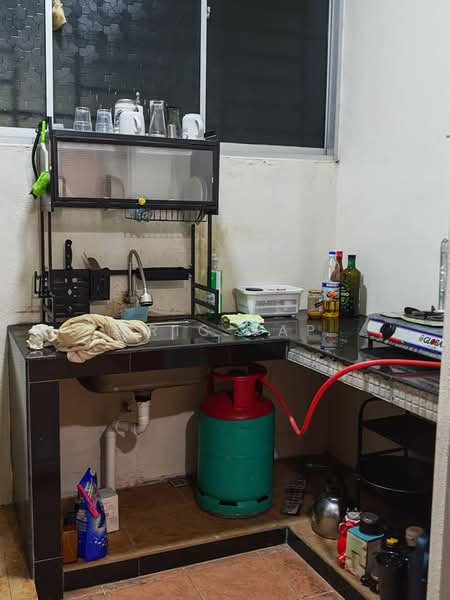 OUG Parklane untuk Untuk Disewa - RM 1,650 /bulan, Mac 2026 - Kitchen - PropertyGuru.com.my