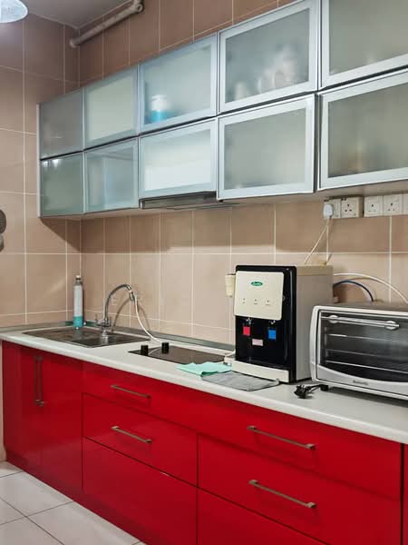 OUG Parklane untuk Untuk Disewa - RM 1,650 /bulan, Mac 2026 - Kitchen - PropertyGuru.com.my