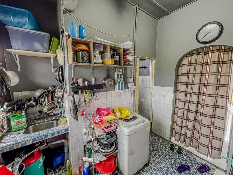 Flat for Sale at Taman Batu - Noraini Dahan - Kitchen - PropertyGuru.com.my