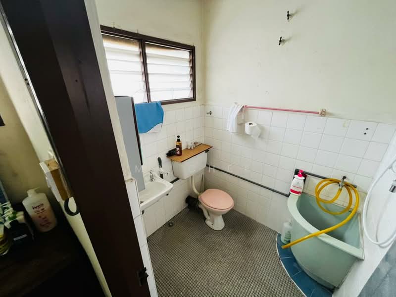 Taman Ipoh Grove untuk Untuk Dijual - RM 318,000, Apr 2026 - Bathroom - PropertyGuru.com.my