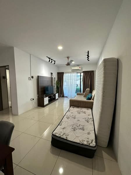 Manhattan Condominium untuk Untuk Disewa - RM 2,000 /bulan, Mac 2026 - Living Room - PropertyGuru.com.my