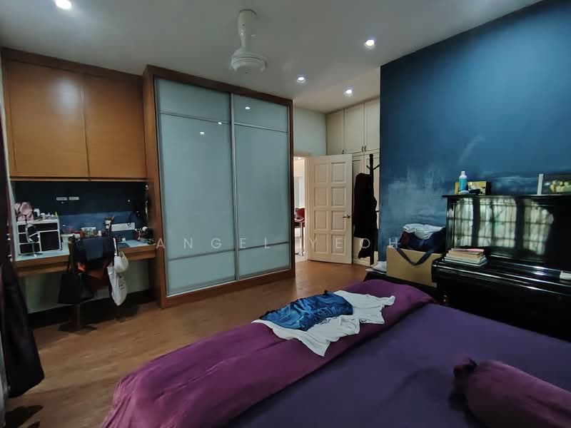 Bungalow for Sale in Taman Cuepacs (Cheras) - Angel Yeoh - Bedroom - PropertyGuru.com.my