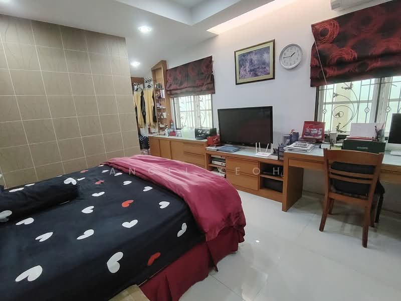 Bungalow for Sale in Taman Cuepacs (Cheras) - Angel Yeoh - Bedroom - PropertyGuru.com.my