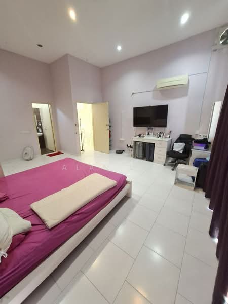 Setia Eco Gardens untuk Untuk Dijual - RM 680,000, Mac 2026 - Bedroom - PropertyGuru.com.my