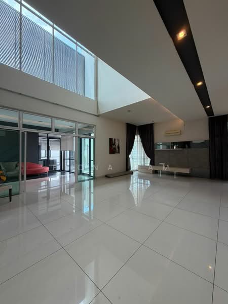 Taman Suria (Corner bungalow) untuk Untuk Disewa - RM 7,000 /bulan, Mac 2026 - Living Room - PropertyGuru.com.my