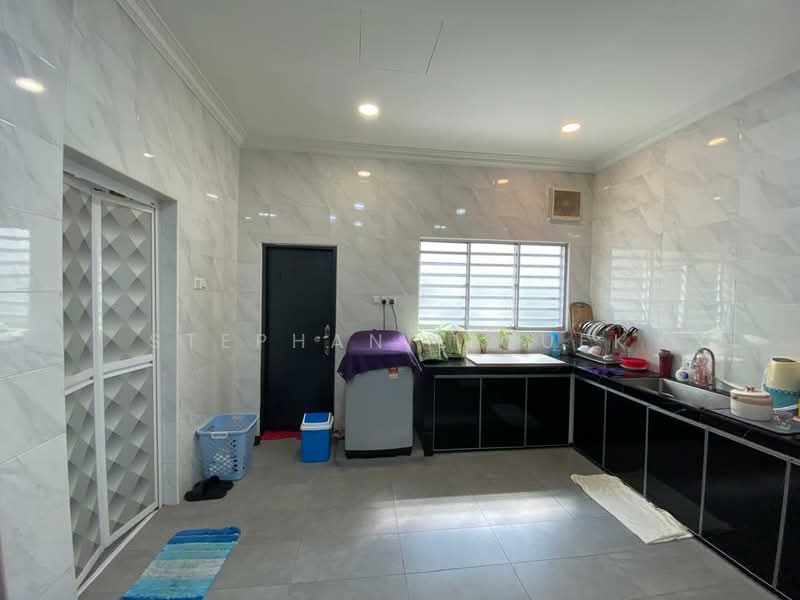 2-storey Terraced House for Sale in Klang (Selangor) - Stephanie Quek - Kitchen - PropertyGuru.com.my
