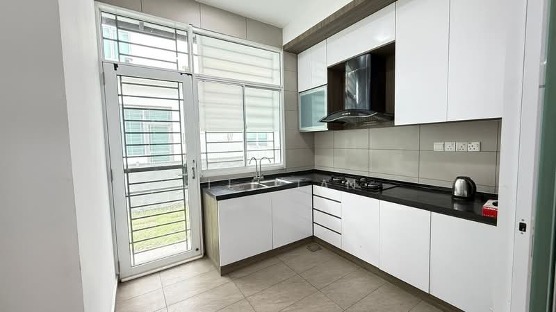 Isola Villa @ Senibong Cove untuk Untuk Disewa - RM 7,000 /bulan, Mac 2026 - Kitchen - PropertyGuru.com.my
