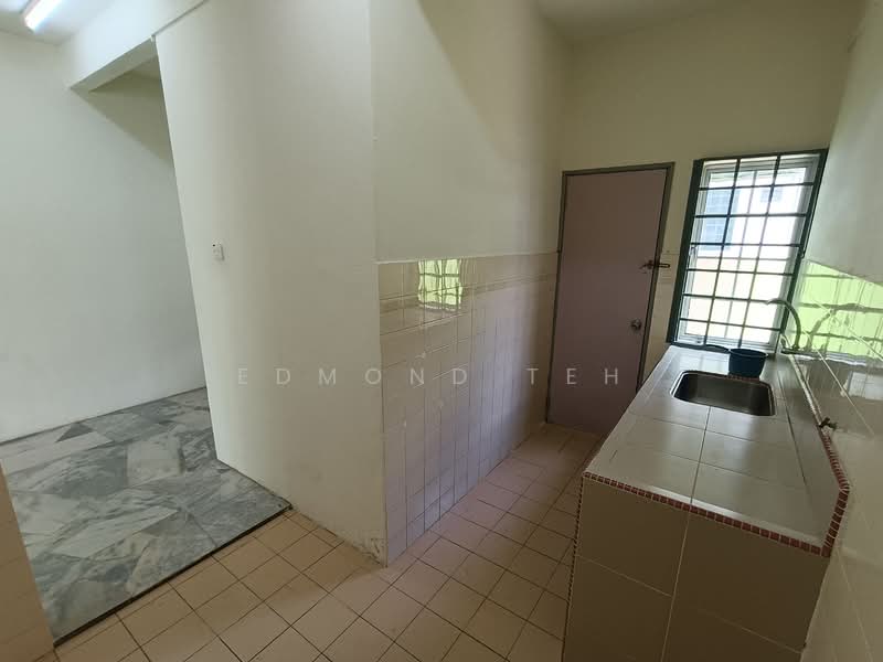 2-storey Terraced House for Sale in Taman Lagenda Mas (Cheras) - Edmond Teh - Kitchen - PropertyGuru.com.my