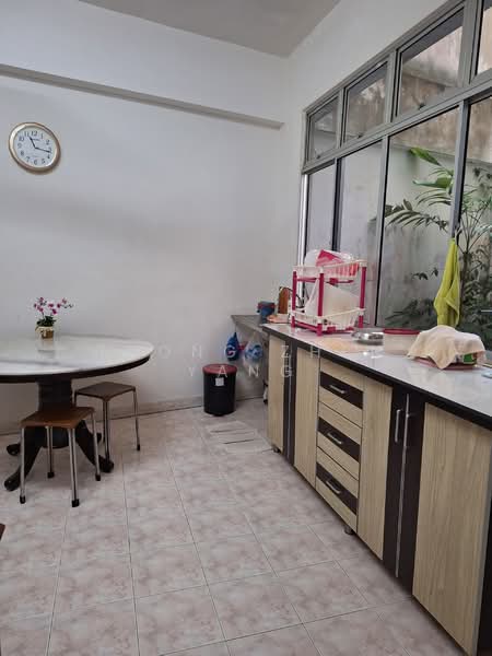 Shop for Sale in Kuala Krai (Kelantan) - Thong Zhen Yang - Kitchen - PropertyGuru.com.my