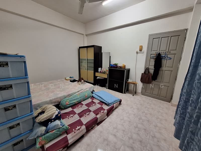 Shop for Sale in Kuala Krai (Kelantan) - Thong Zhen Yang - Bedroom - PropertyGuru.com.my