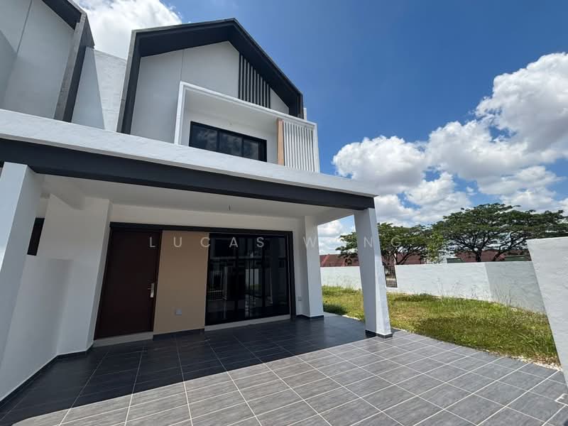 2-storey Terraced House for Sale in Bandar Dato Onn (Tebrau) - Lucas Wong - Exterior - PropertyGuru.com.my