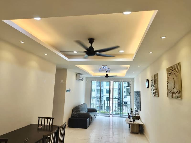 Kondominium untuk Dijual di The Golden Triangle Condominium - Yeap Yu Quan - Living Room - PropertyGuru.com.my