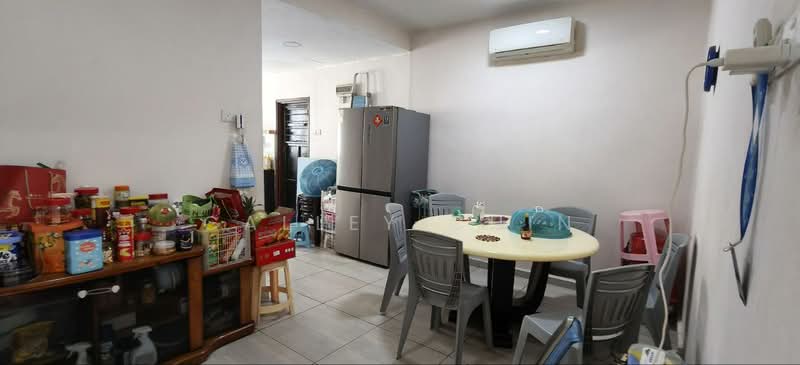 2-storey Terraced House for Sale in Taman Skudai Baru (Skudai) - Calley Chin - Dining Room - PropertyGuru.com.my