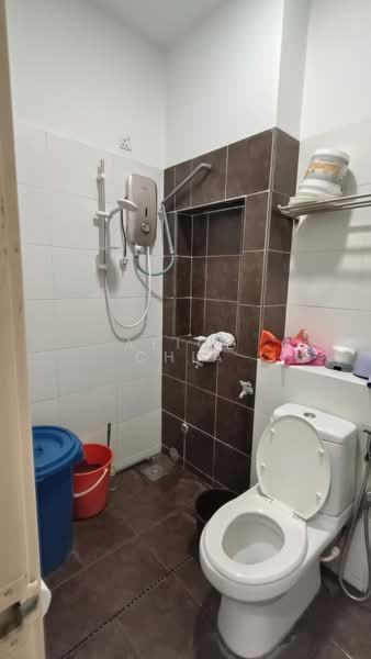 Taman Ehsan Jaya untuk Untuk Dijual - RM 950,000, Mac 2026 - Bathroom - PropertyGuru.com.my