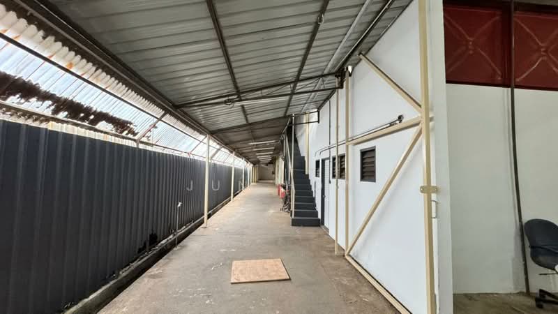Factory for Rent in Jinjang (Kuala Lumpur) - Jun How - Corridor - PropertyGuru.com.my