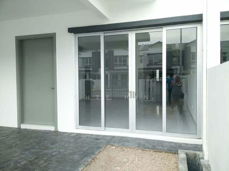 2-storey Terraced House for Sale in Bandar Puncak Alam (Puncak Alam) - Chee Hin - Exterior - PropertyGuru.com.my