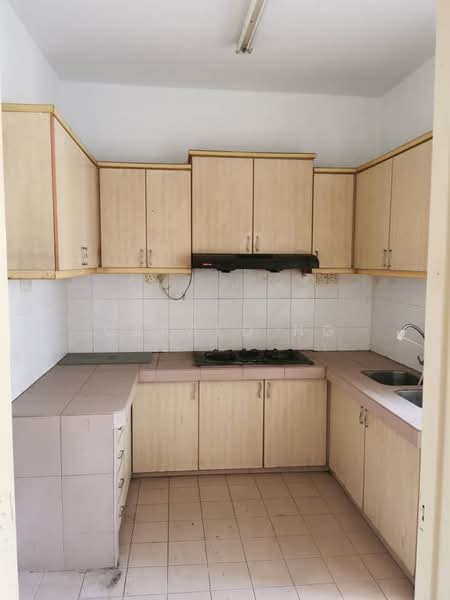 Old Klang Road Sentosa Court Carpark x2 Jalan Klang Lama 1010sqft Taman Sri Sentosa untuk Untuk Dijual - RM 390,000, Mac 2026 - Kitchen - PropertyGuru.com.my