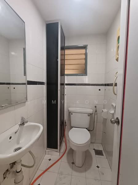 Apartment for Rent at Prima Saujana - Jimmy Kong - Bathroom - PropertyGuru.com.my