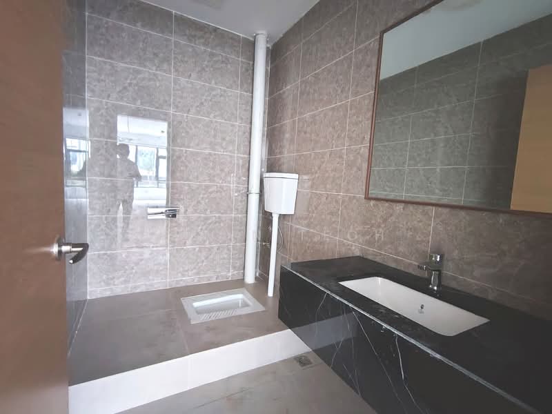 Retail Space for Rent in Johor Bahru (Johor) - Edwin Teoh - Bathroom - PropertyGuru.com.my