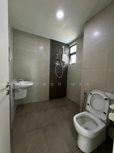 Ascenda Residence @ Skyarena untuk Untuk Disewa - RM 1,800 /bulan, Mac 2026 - Bathroom - PropertyGuru.com.my