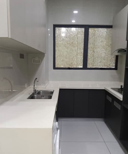 Lovell @ Country Garden Danga Bay untuk Untuk Disewa - RM 1,000 /bulan, Mac 2026 - Kitchen - PropertyGuru.com.my