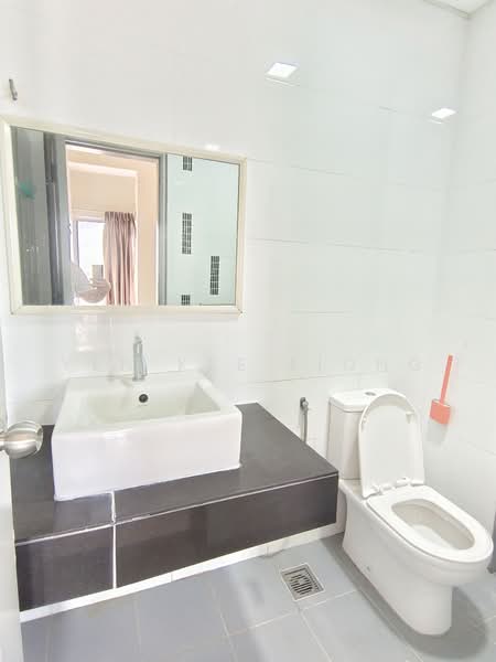 The Wharf Residence untuk Untuk Dijual - RM 270,000, Mac 2026 - Bathroom - PropertyGuru.com.my