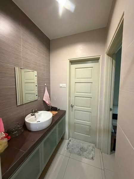 Semi-Detached House for Sale in Setia Alam (Selangor) - Calvin Lim - Bathroom - PropertyGuru.com.my