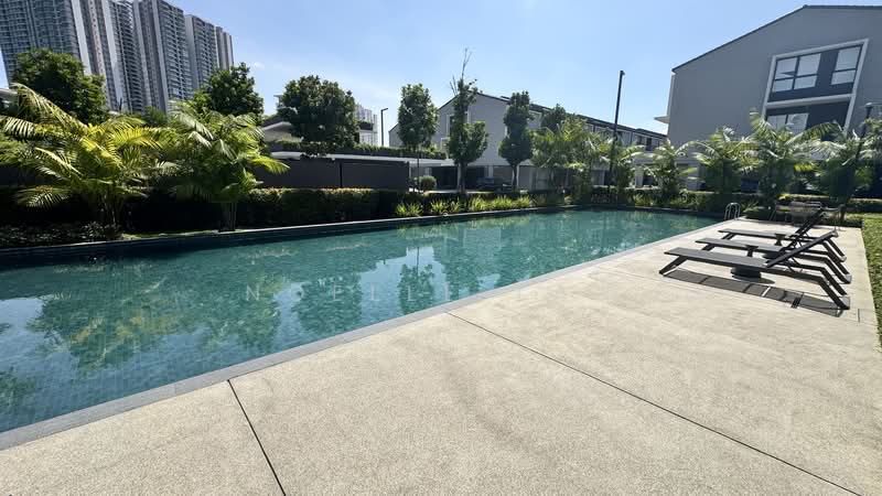 3-storey Terraced House for Sale in Taman Bukit Serdang (Seri Kembangan) - Noelle Tan - Lap Pool - PropertyGuru.com.my