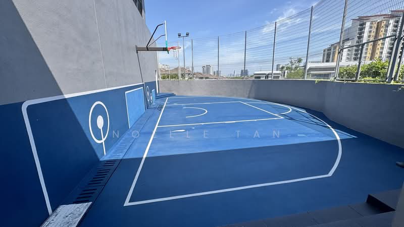 3-storey Terraced House for Sale in Taman Bukit Serdang (Seri Kembangan) - Noelle Tan - Half Basketball Court - PropertyGuru.com.my