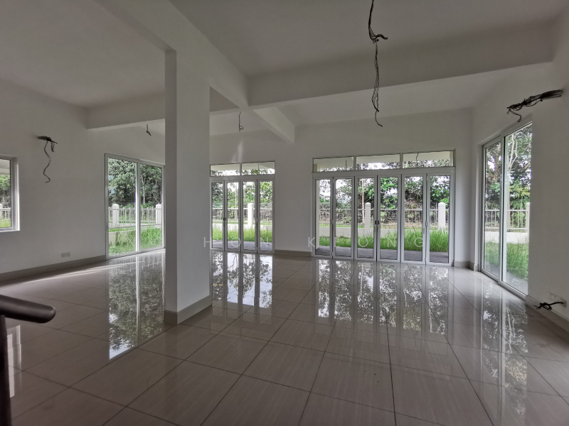 Bungalow for Sale in Seri Kembangan (Selangor) - Ng Hon Keong - Living Room - PropertyGuru.com.my