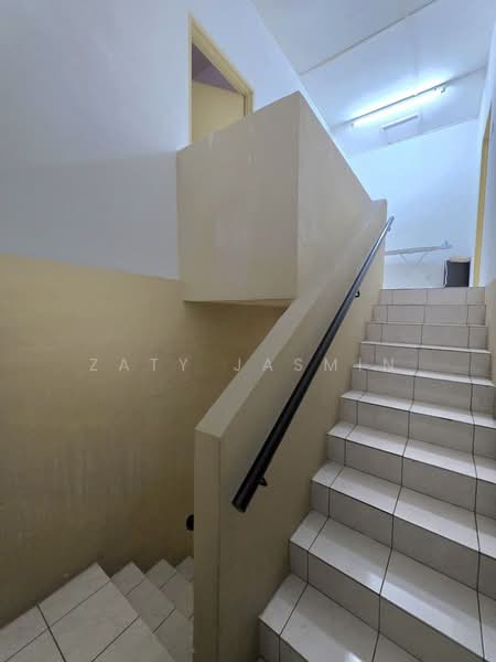 2-storey Terraced House for Sale in Taman Sinaran (Balakong) - Zaty Jasmin - Interior - PropertyGuru.com.my